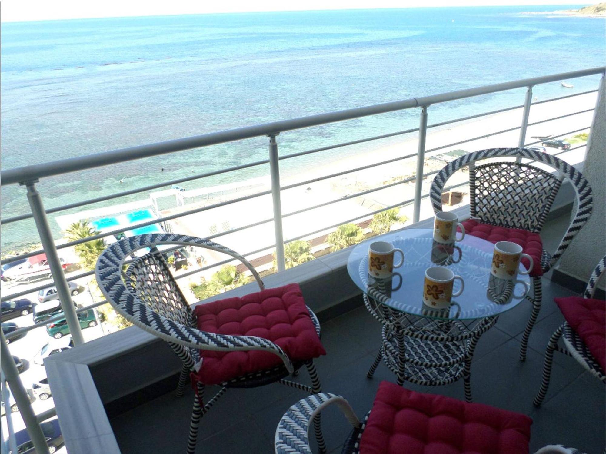 Home Sweet Home By The Sea - 060 Durres Bagian luar foto