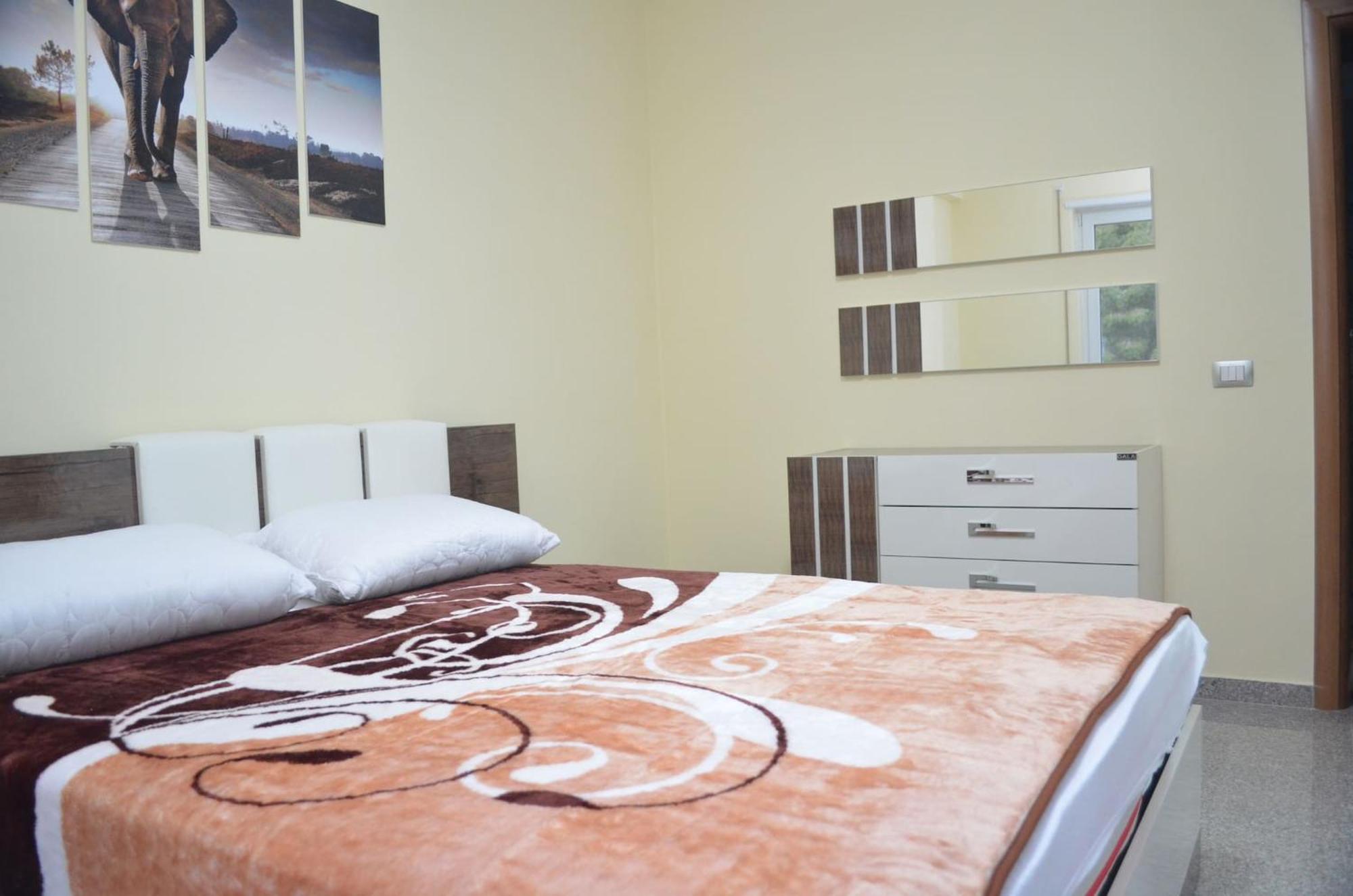 Home Sweet Home By The Sea - 060 Durres Bagian luar foto
