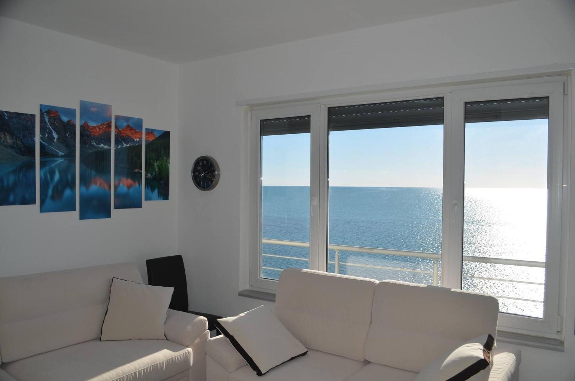 Home Sweet Home By The Sea - 060 Durres Bagian luar foto